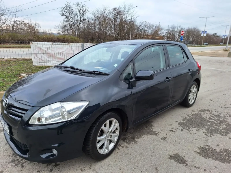 Toyota Auris Auris, снимка 2 - Автомобили и джипове - 48269860