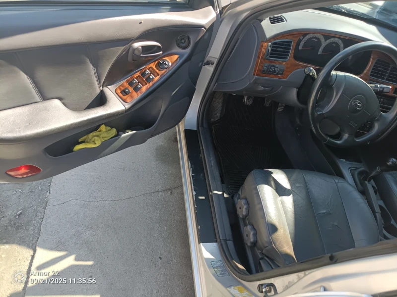 Hyundai Elantra, снимка 6 - Автомобили и джипове - 52857797