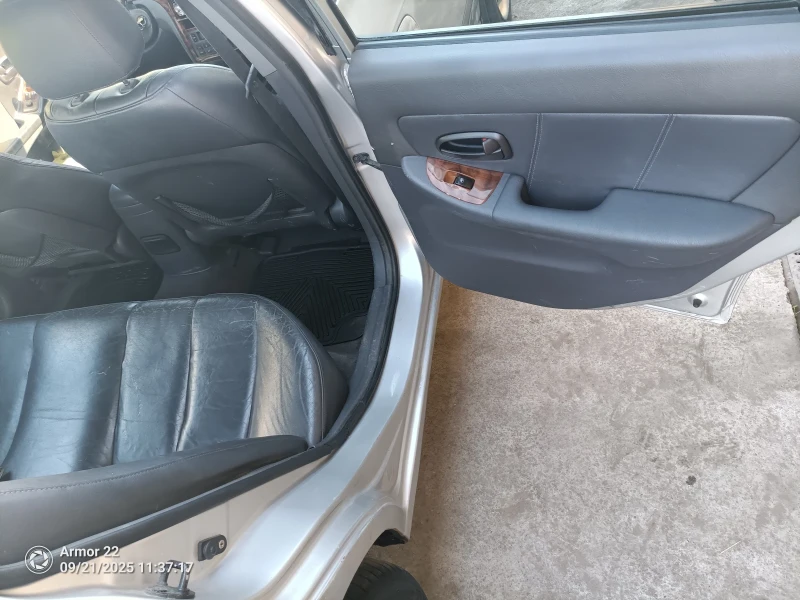 Hyundai Elantra, снимка 11 - Автомобили и джипове - 52857797