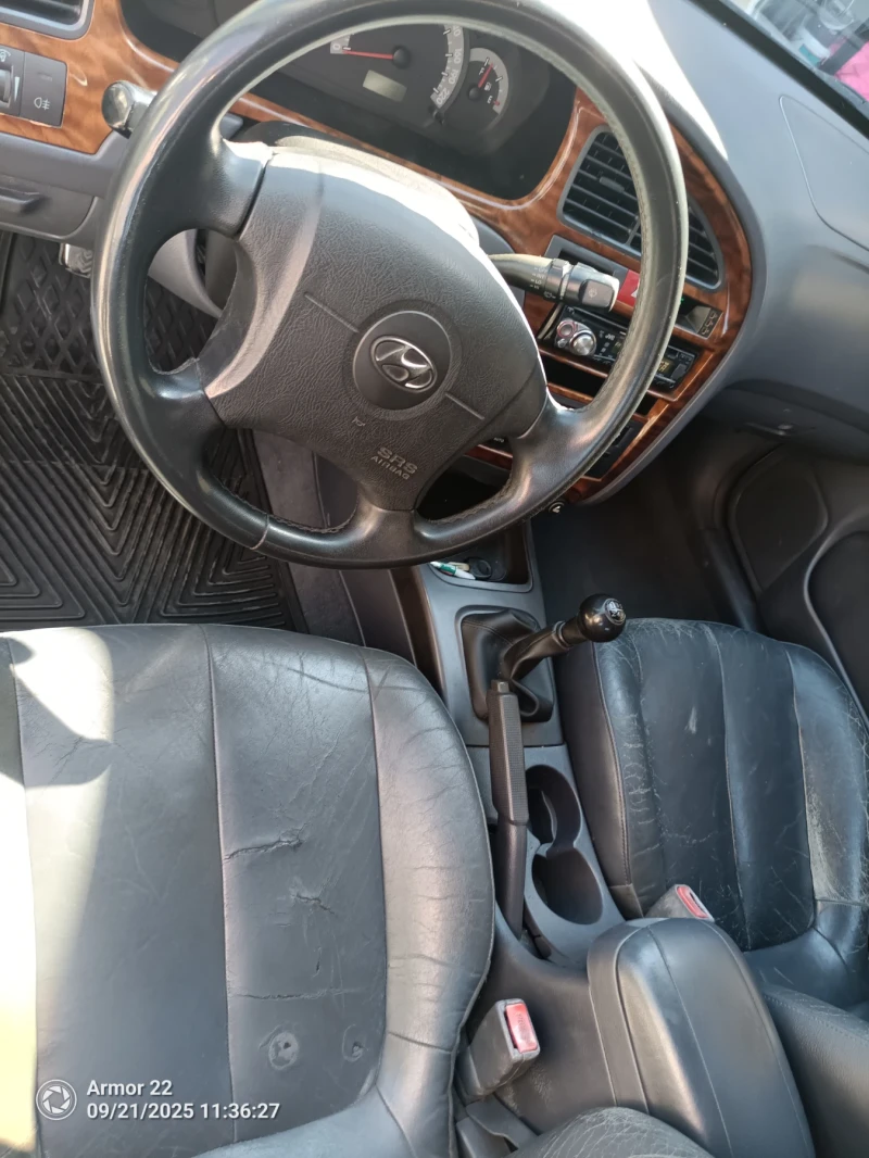 Hyundai Elantra, снимка 8 - Автомобили и джипове - 52857797