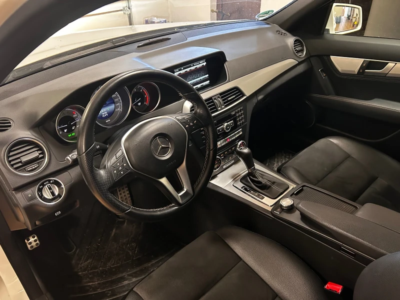 Mercedes-Benz C 300 Edition C, снимка 6 - Автомобили и джипове - 52347054
