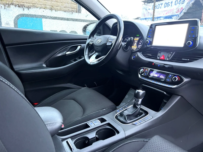 Hyundai I30 1.6CRDI Facelift/PREMIUM/AUT/NAVI/XENON/ANDROID , снимка 14 - Автомобили и джипове - 52565858