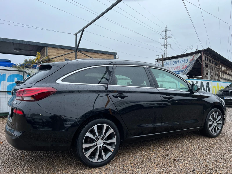 Hyundai I30 1.6CRDI Facelift/PREMIUM/AUT/NAVI/XENON/ANDROID , снимка 4 - Автомобили и джипове - 52565858