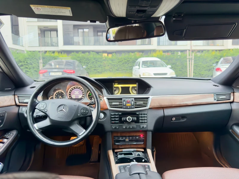 Mercedes-Benz E 500 AMG-pack/Distronic/Night Vision/Panorama, снимка 9 - Автомобили и джипове - 52775809