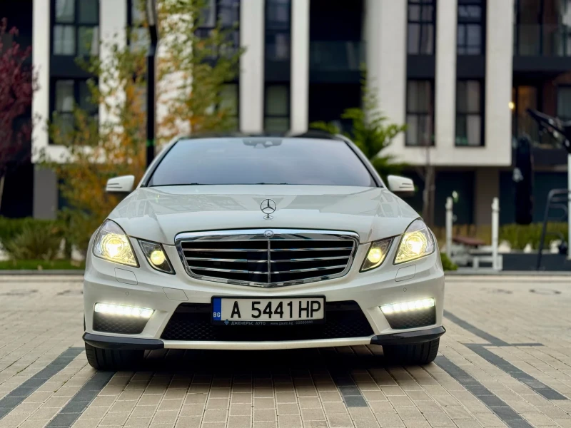 Mercedes-Benz E 500 AMG-pack/Distronic/Night Vision/Panorama, снимка 2 - Автомобили и джипове - 52775809