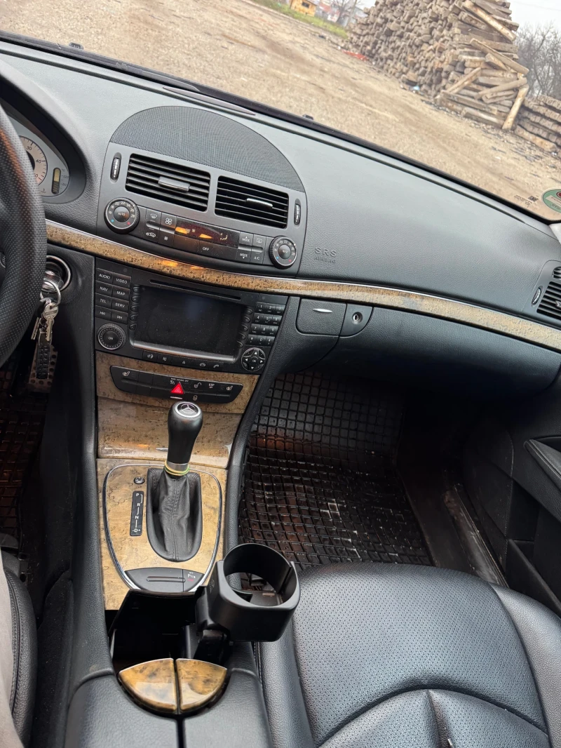 Mercedes-Benz E 280, снимка 8 - Автомобили и джипове - 53124010