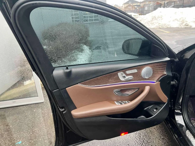 Mercedes-Benz E 400 BURMESTER/360/PANO/NAVI, снимка 12 - Автомобили и джипове - 53560526