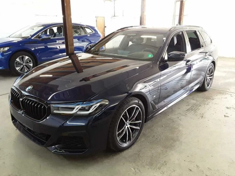 BMW 530E Touring M-Sport xDrive Leather Navi, снимка 2 - Автомобили и джипове - 56270010