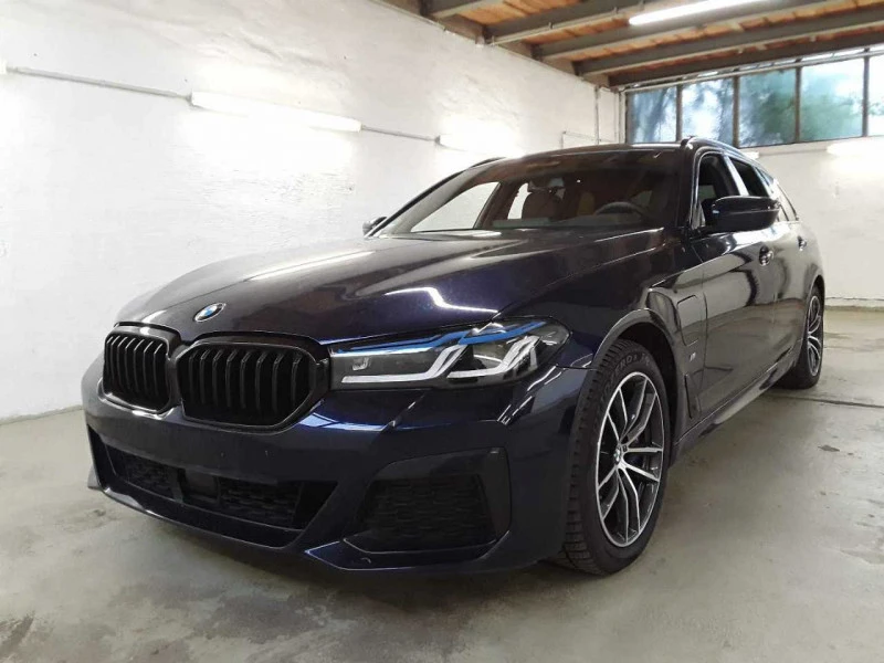 BMW 530E Touring M-Sport xDrive Leather Navi, снимка 3 - Автомобили и джипове - 56270010