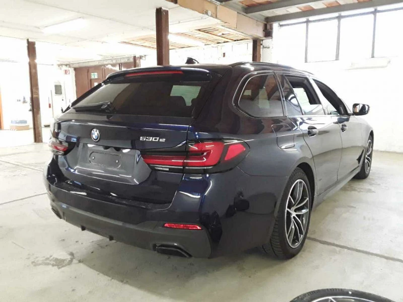 BMW 530E Touring M-Sport xDrive Leather Navi, снимка 4 - Автомобили и джипове - 56270010