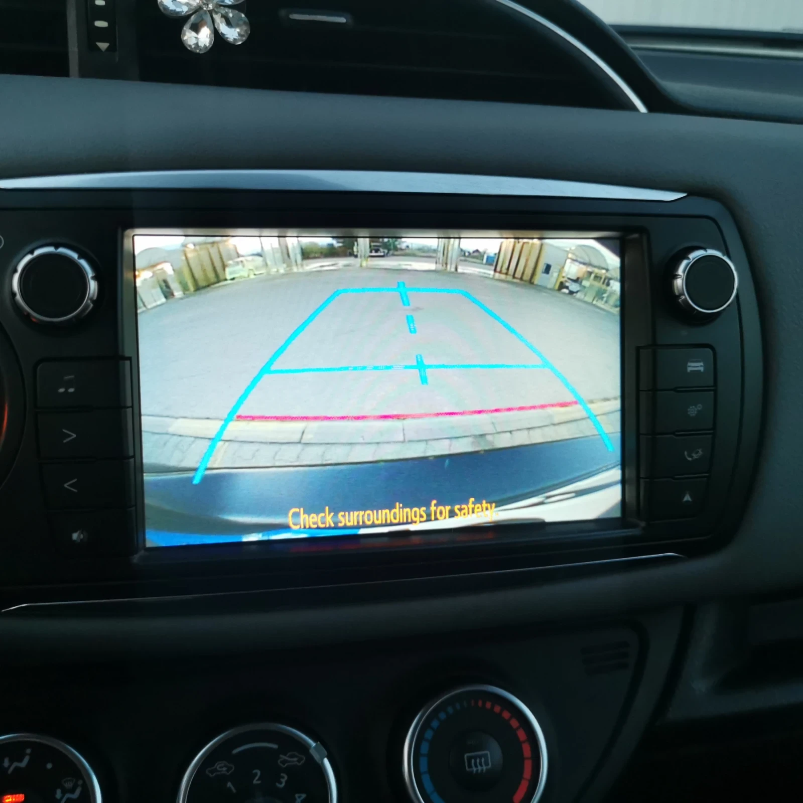 Toyota Yaris 1.4, 90..  | Mobile.bg   11