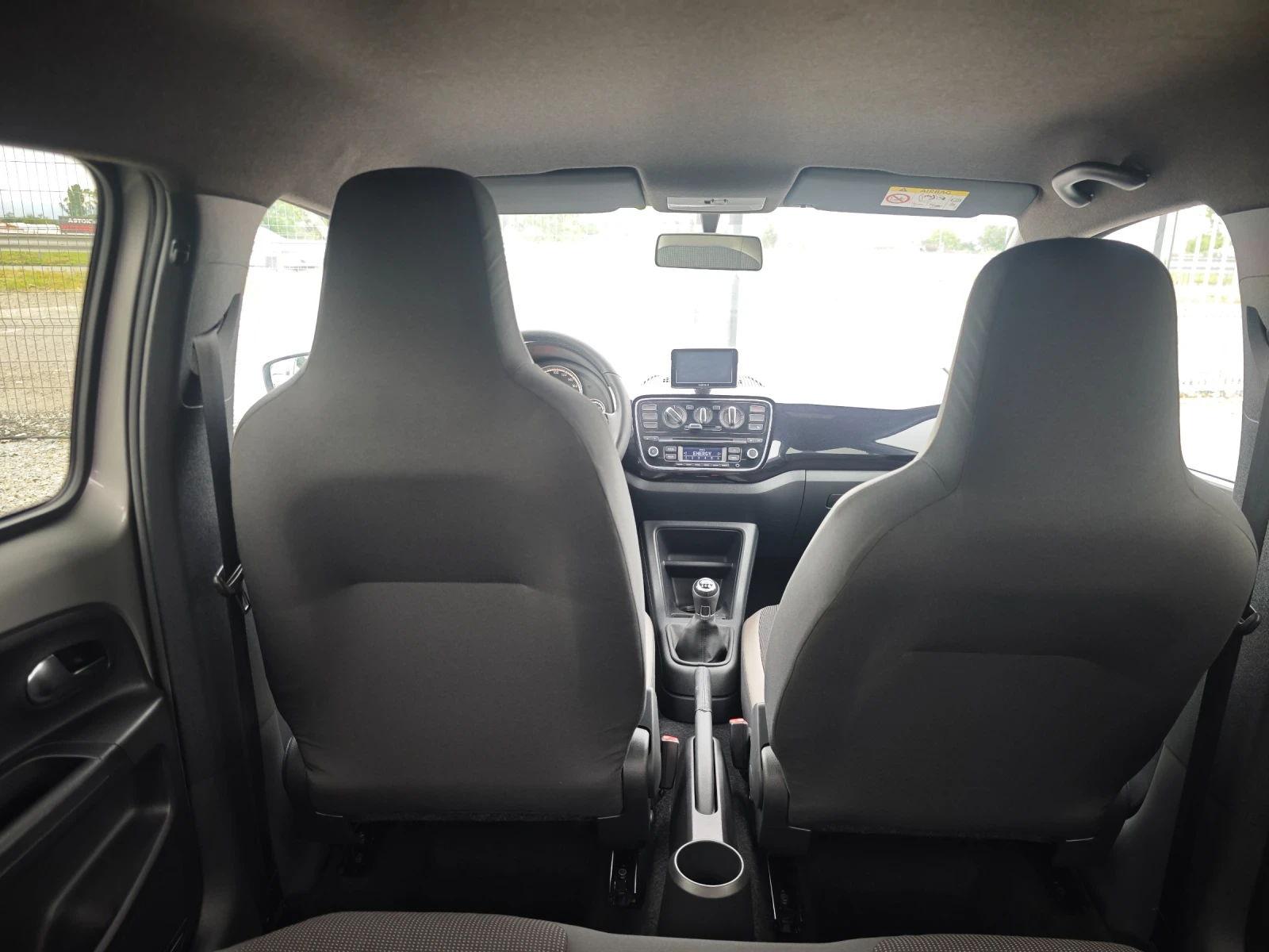 VW Up 1.0MPI - изображение 10