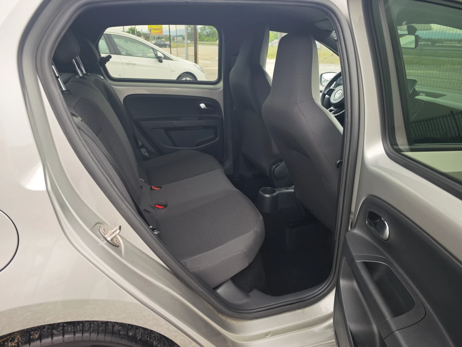 VW Up 1.0MPI | Mobile.bg — изображение 12