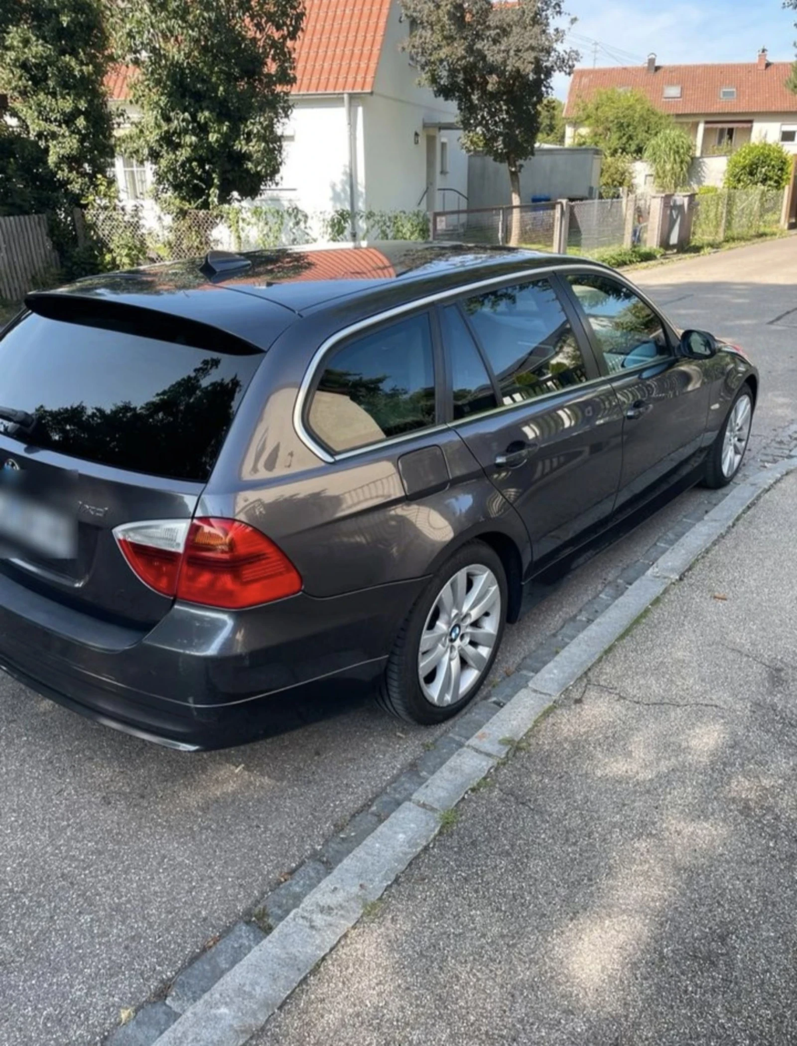 BMW 330 xd E91 - изображение 3
