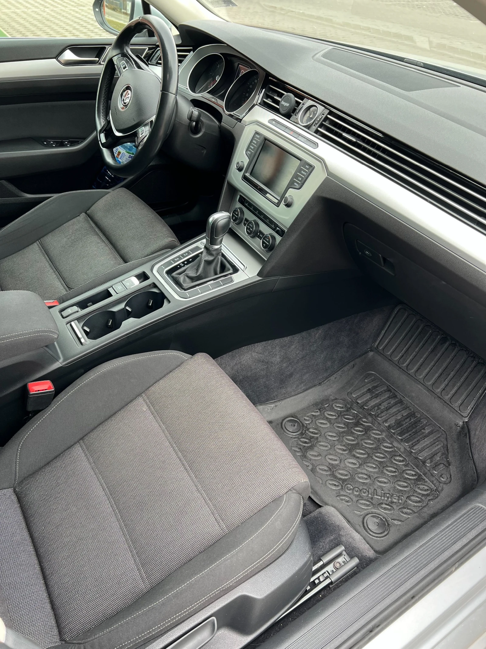 VW Passat 2.0TDI 190hp/История/LED/DSG/ACC/KEYLESS - изображение 10