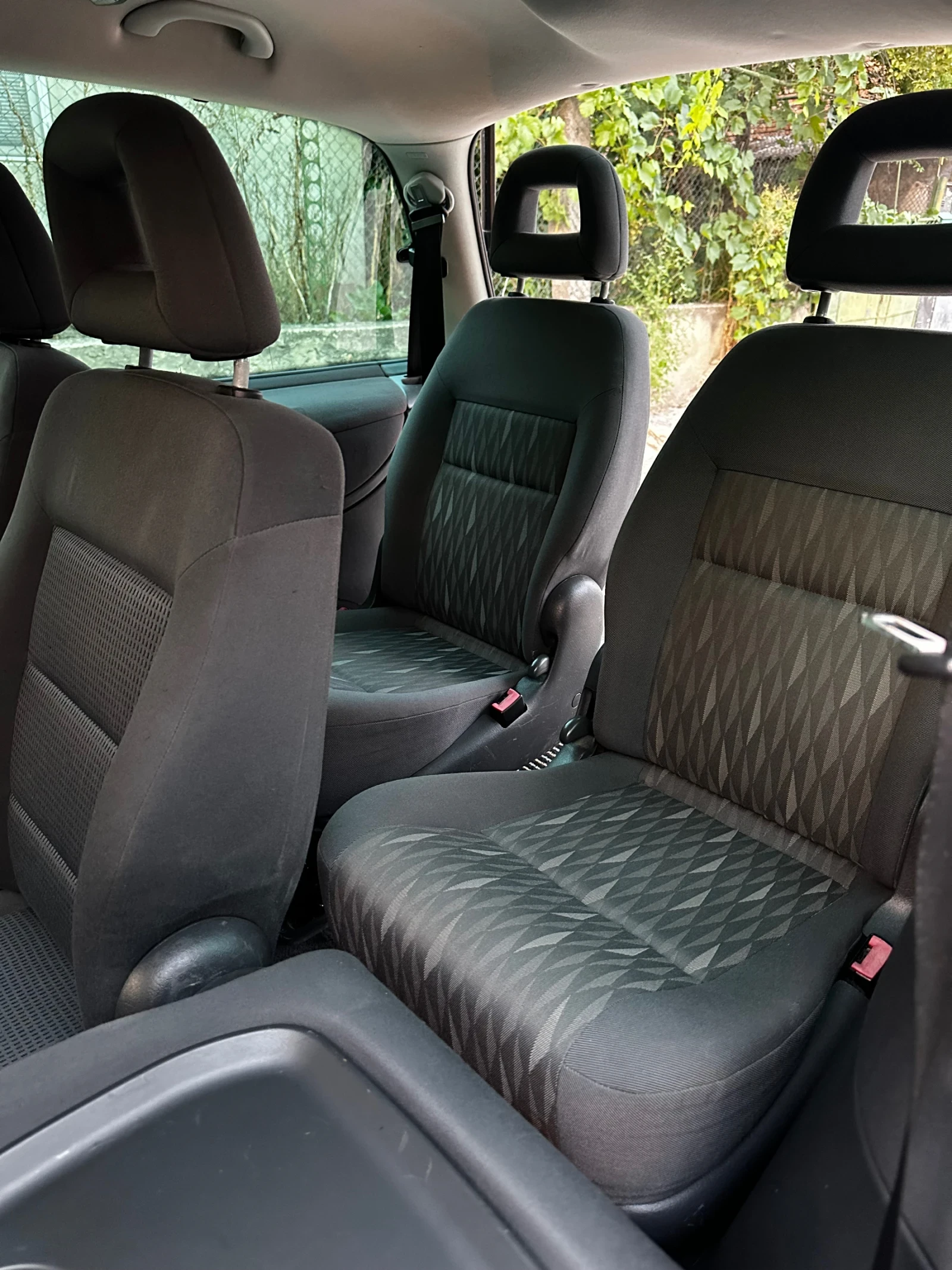 VW Sharan 1.9 TDI 116 к.с 6 СКОРООСТИ 7 МЕСТНА - изображение 10