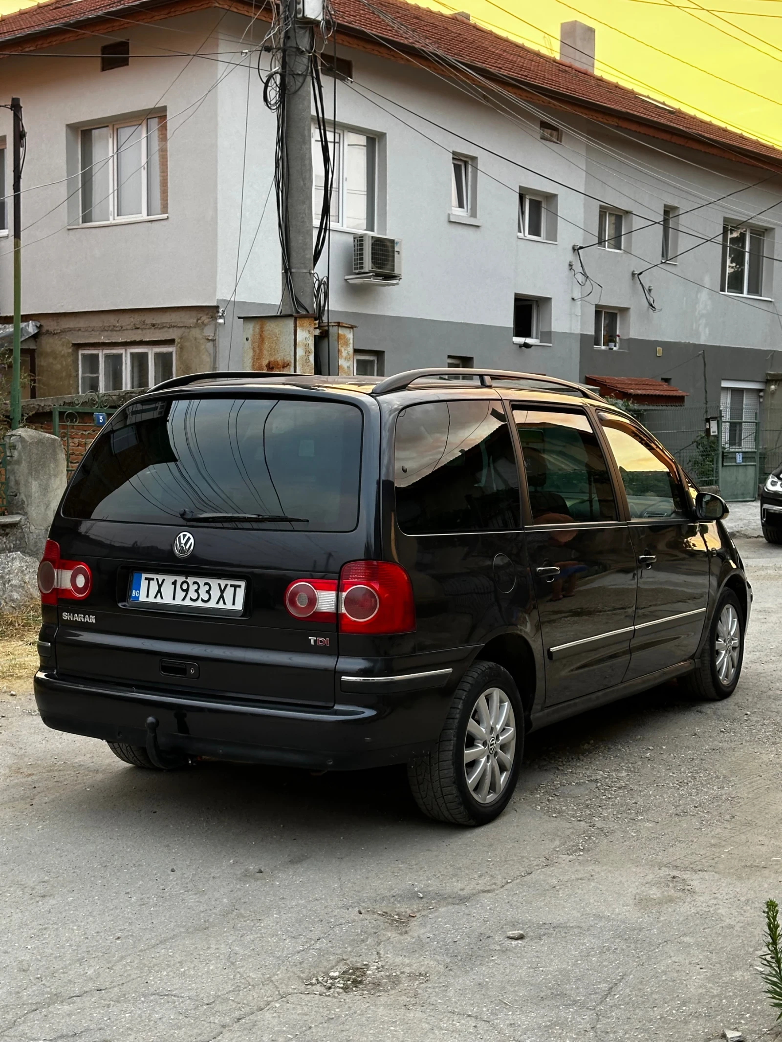 VW Sharan 1.9 TDI 116 к.с 6 СКОРООСТИ 7 МЕСТНА - изображение 3