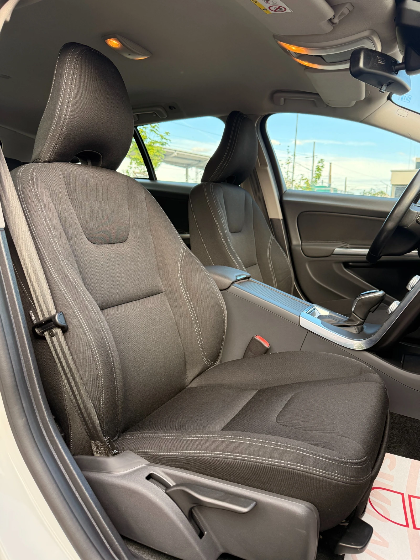 Volvo V60 1.6D* NAVI* АВТОМАТИК*  - изображение 8