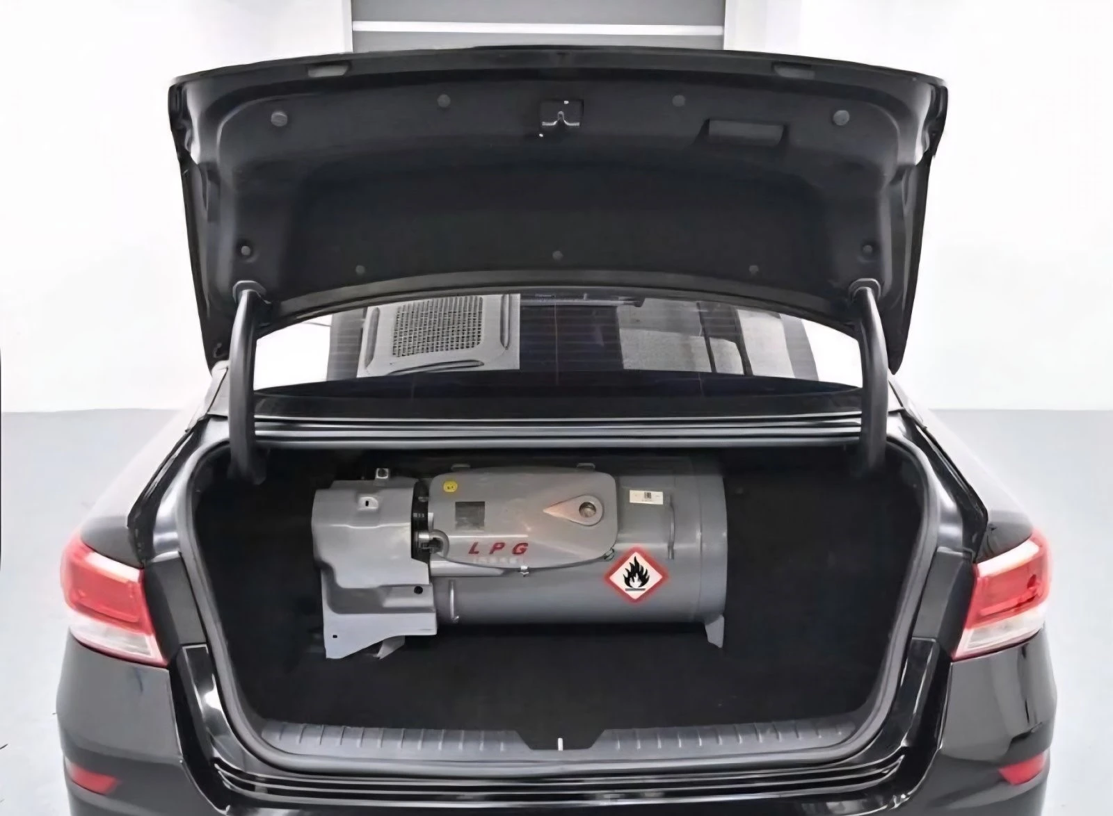 Kia K5 2.0 LPI Luxury  | Mobile.bg   12