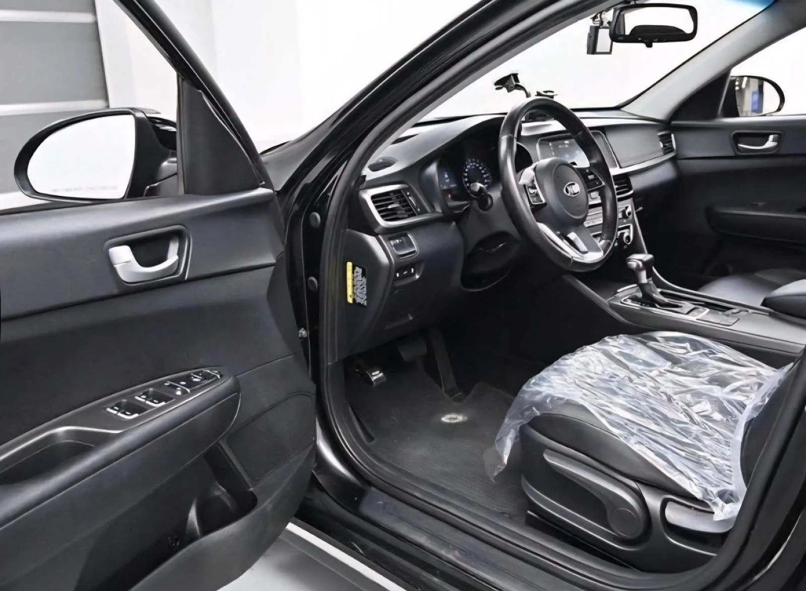 Kia K5 2.0 LPI Luxury  | Mobile.bg   6