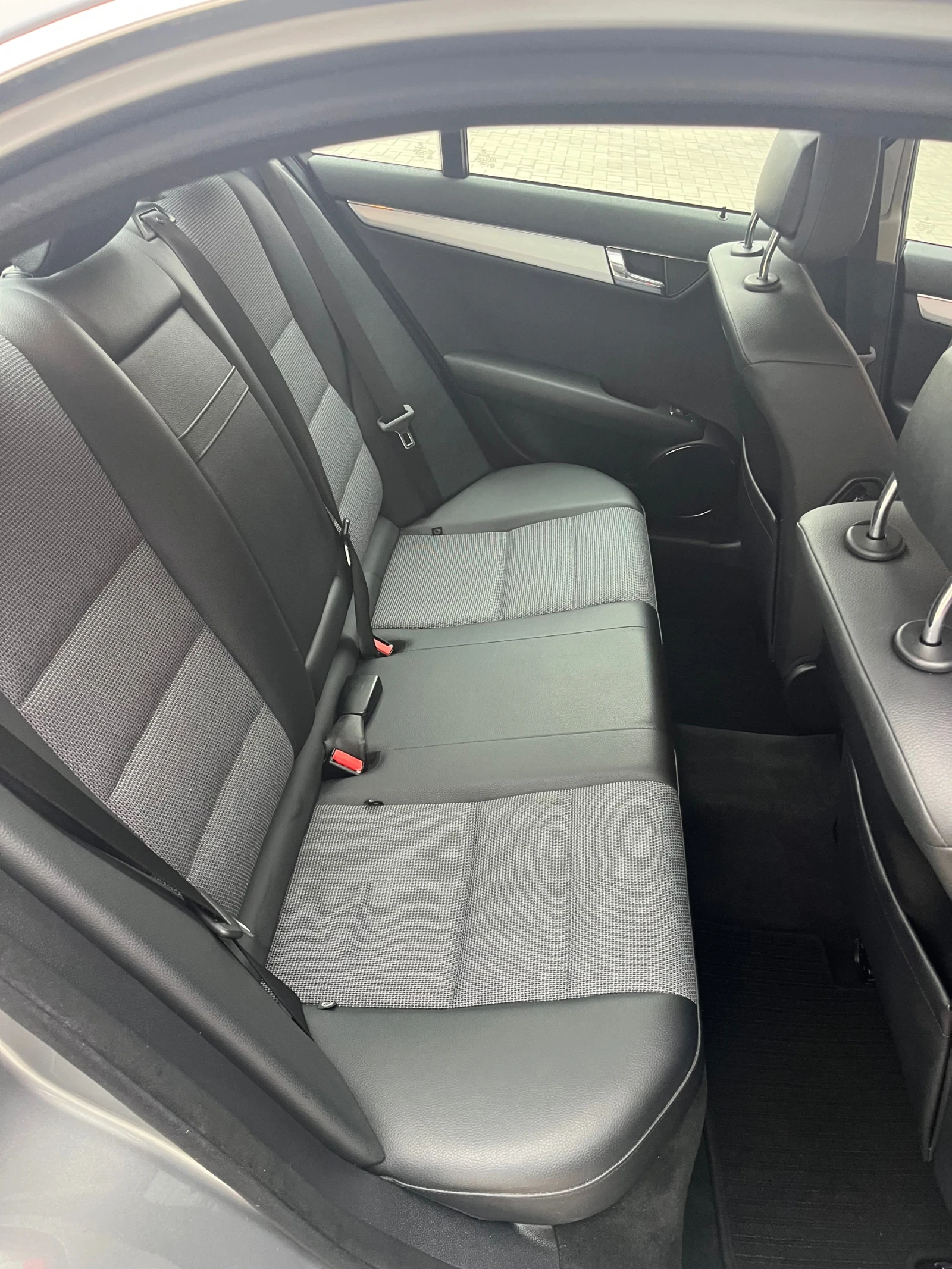 Mercedes-Benz C 200 Avantgarde/Нави/ОМ646 - изображение 9