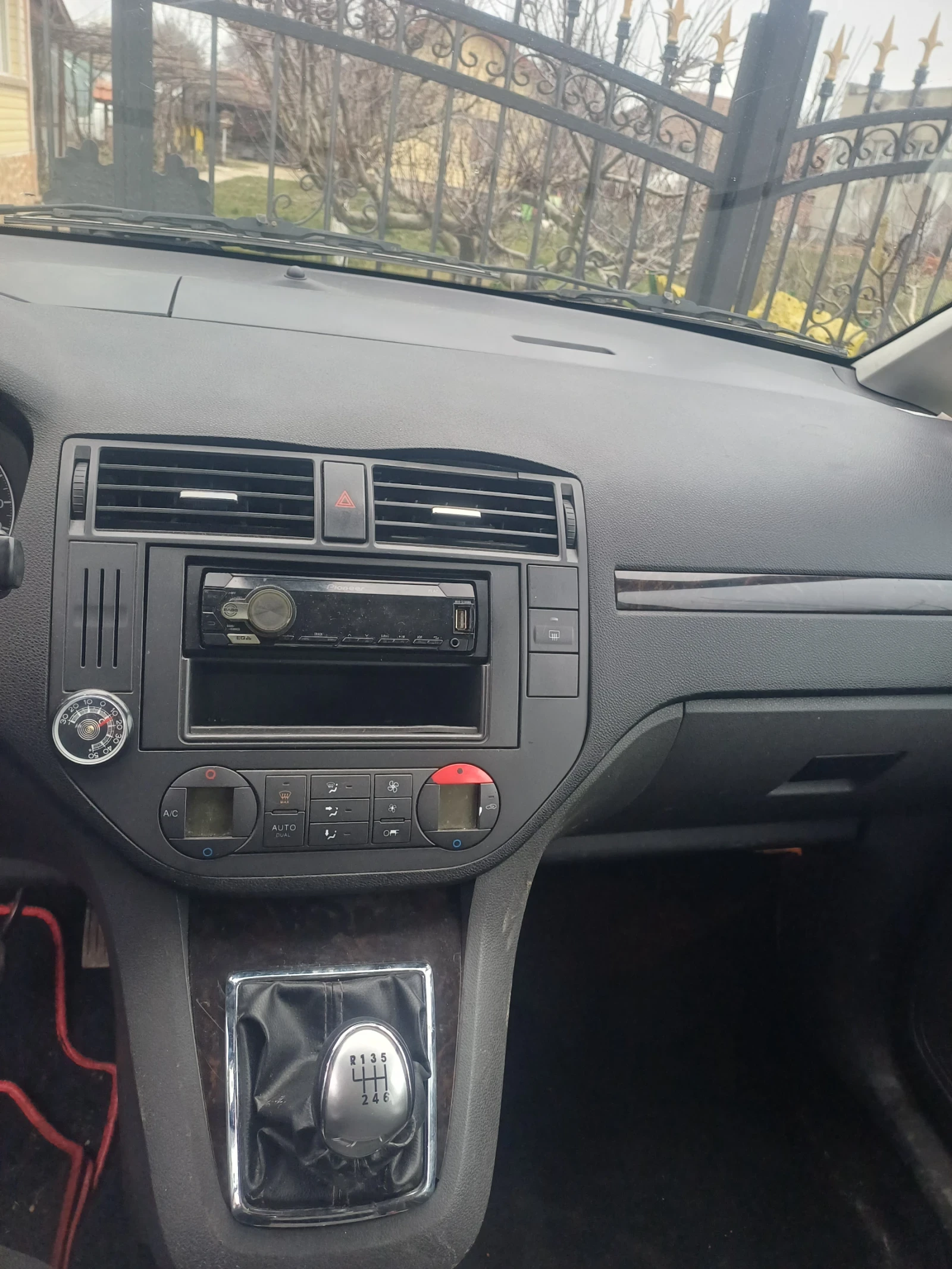 Ford C-max 2.0 - изображение 5