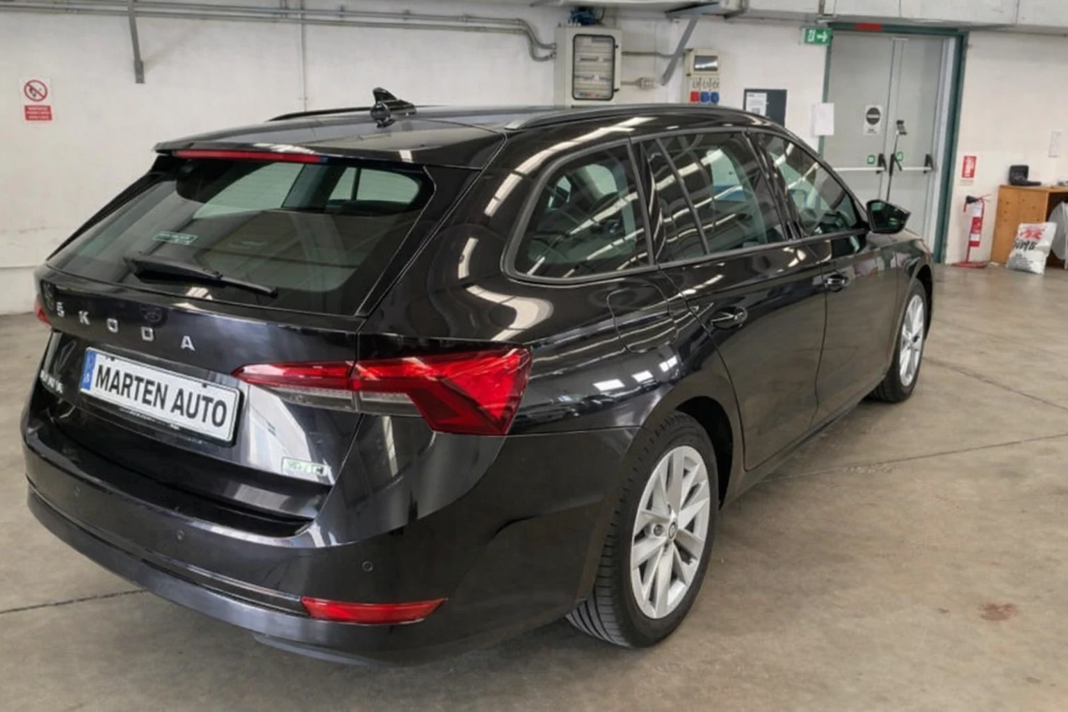 Skoda Octavia 1.5TGI Executive Автоматик, ЦЕНА БЕЗ АНАЛОГ, снимка 8 - Автомобили и джипове - 53878639