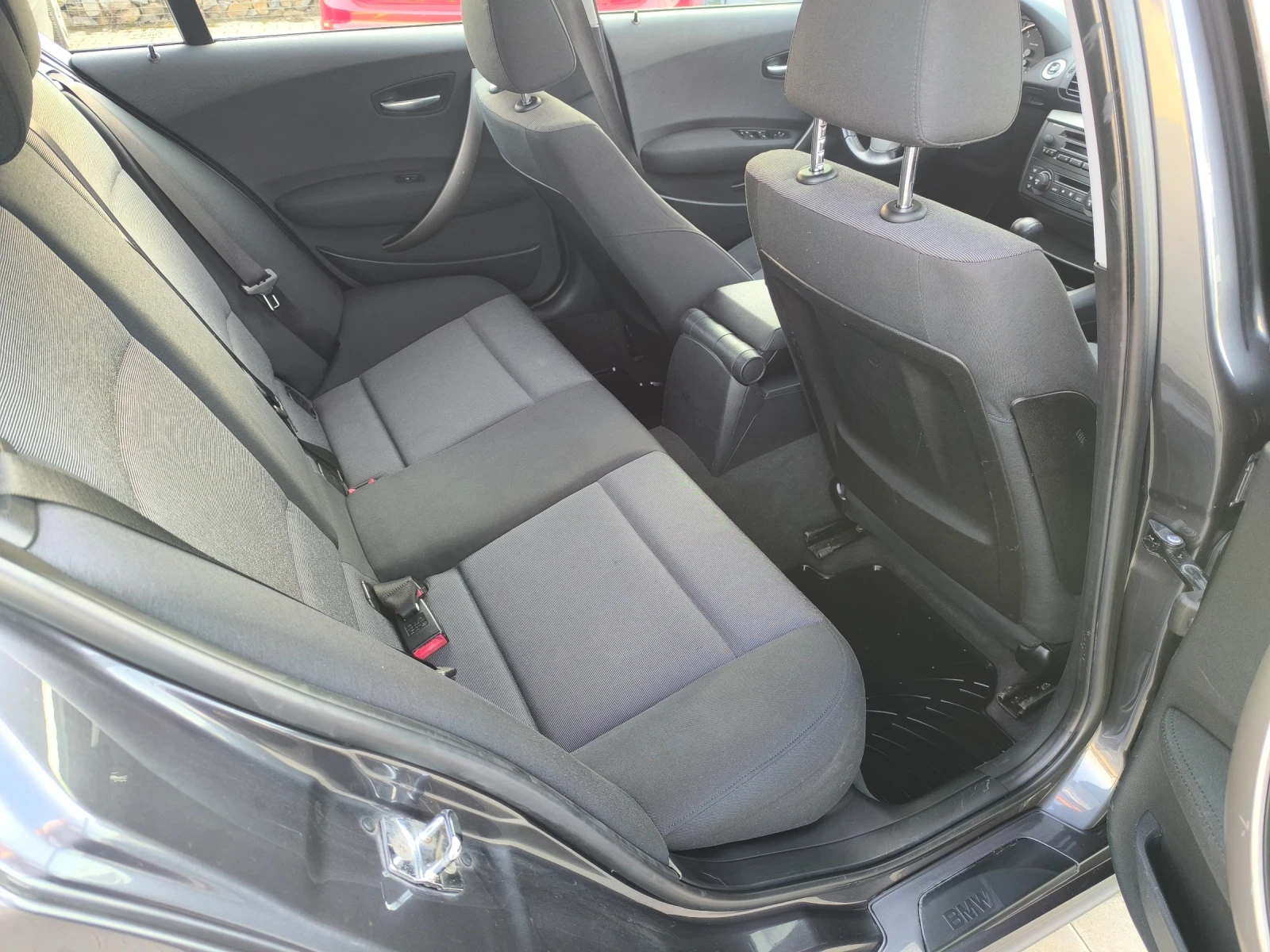 BMW 120 2.0D 163kc Шибедах, снимка 11 - Автомобили и джипове - 53915836