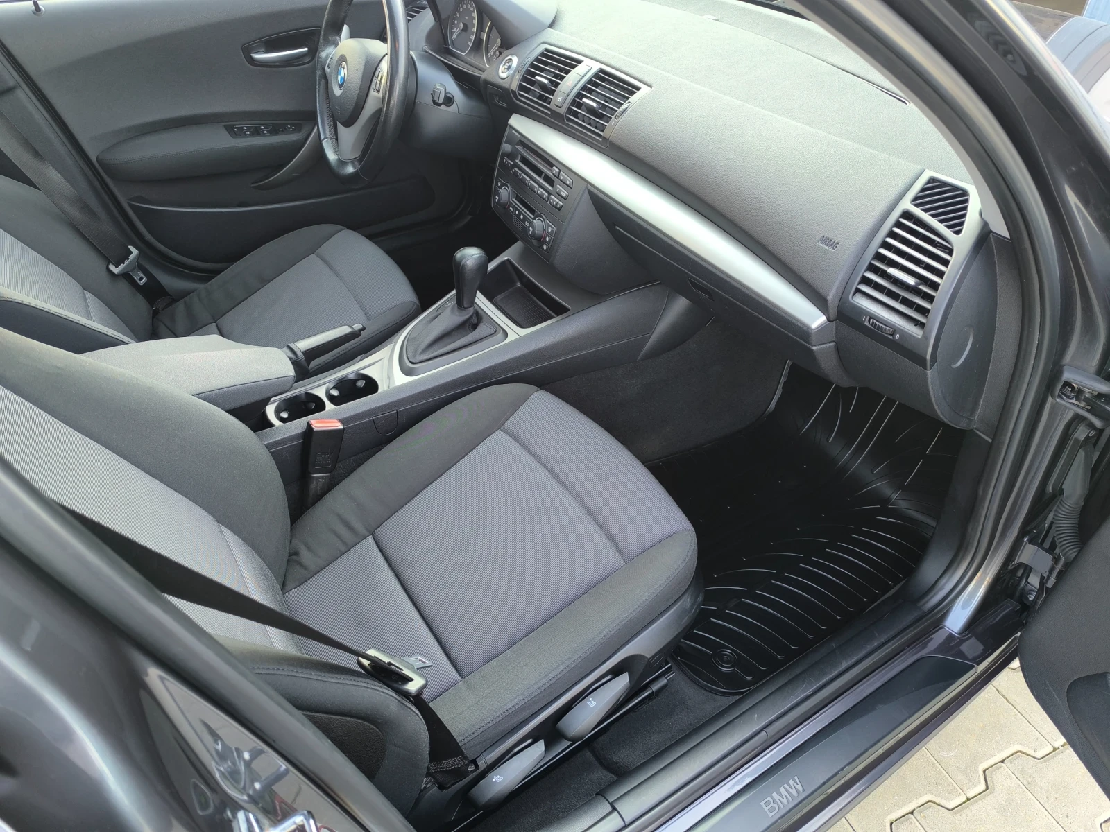 BMW 120 2.0D 163kc Шибедах, снимка 10 - Автомобили и джипове - 53915836