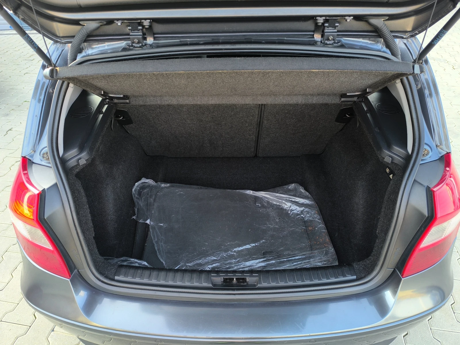 BMW 120 2.0D 163kc Шибедах, снимка 13 - Автомобили и джипове - 53915836