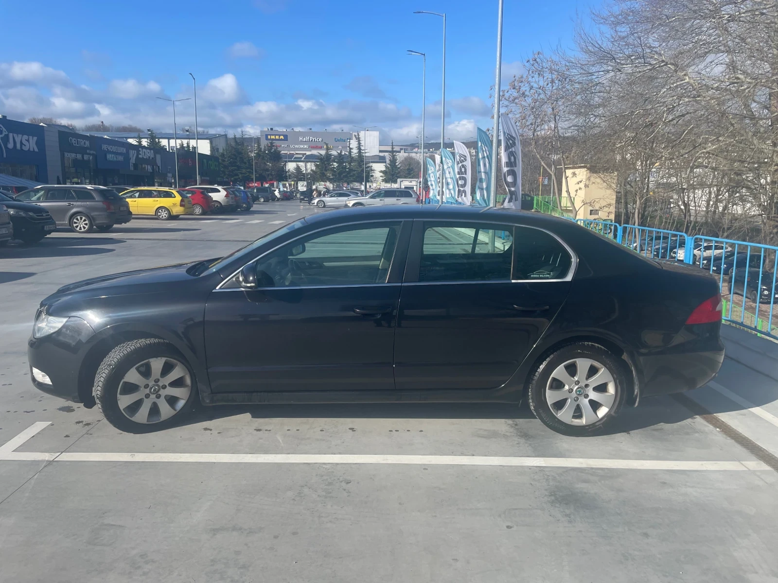 Skoda Superb, снимка 4 - Автомобили и джипове - 54011727