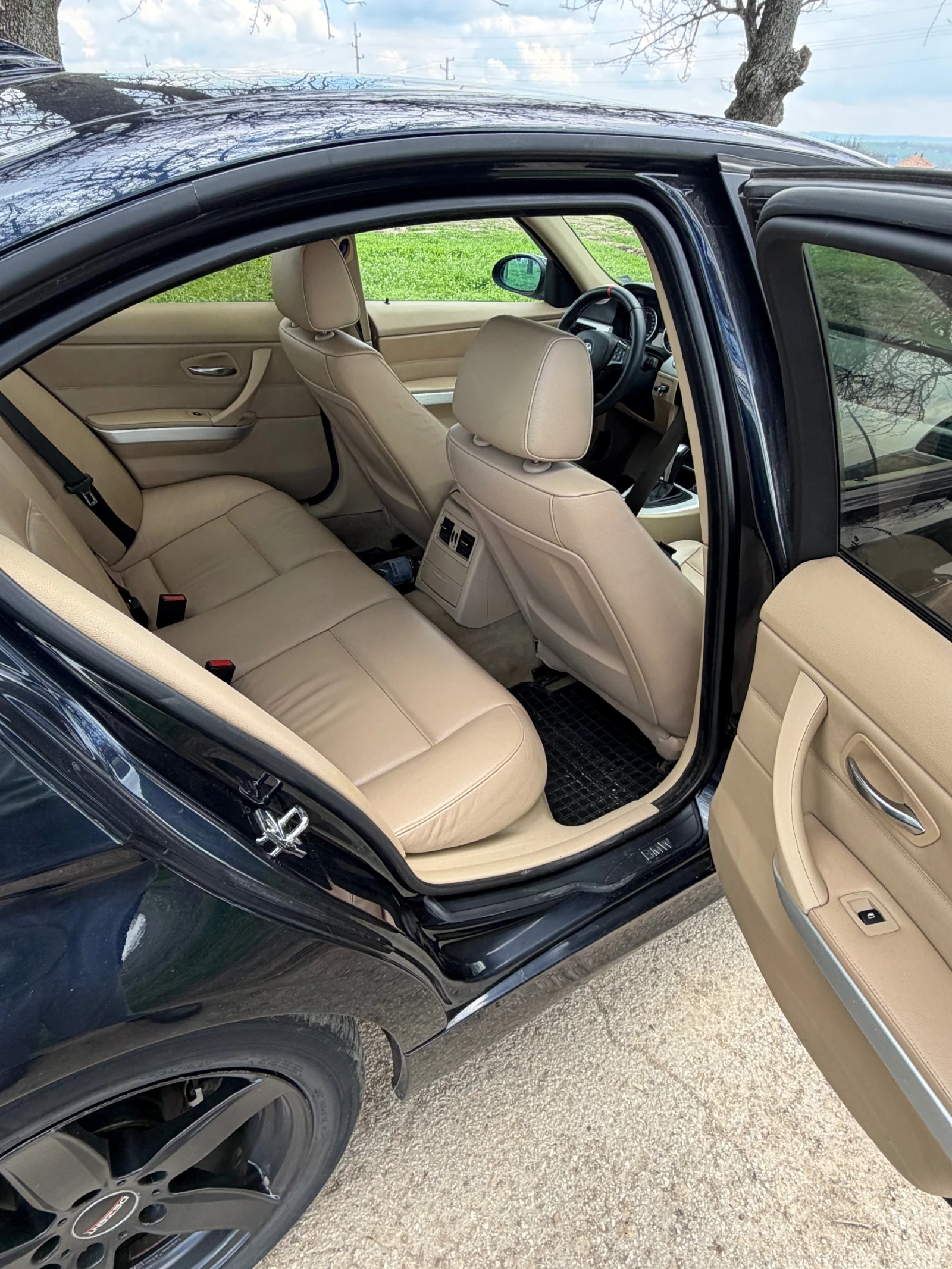 BMW 320, снимка 13 - Автомобили и джипове - 54172872