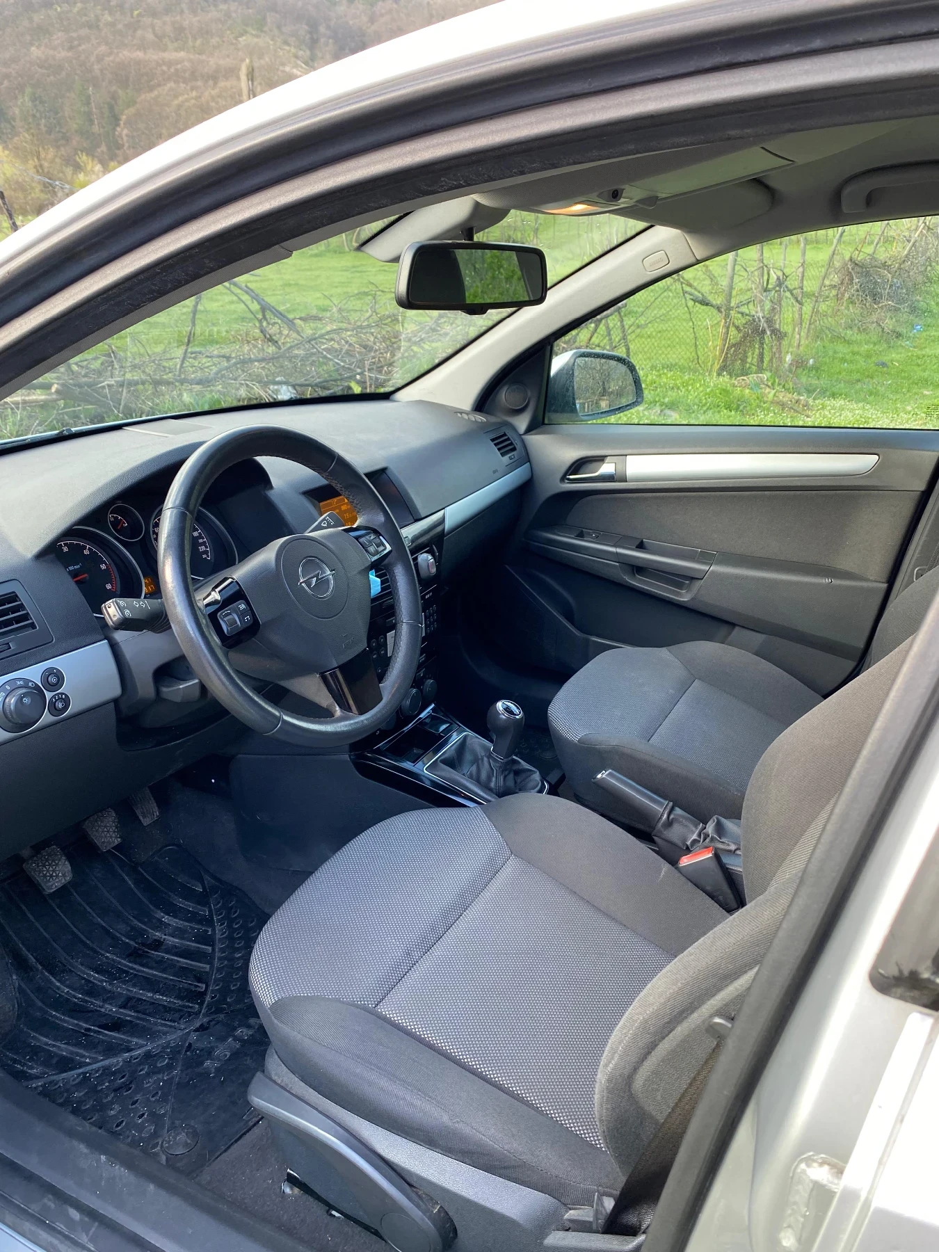Opel Astra 1.7, снимка 5 - Автомобили и джипове - 54392583