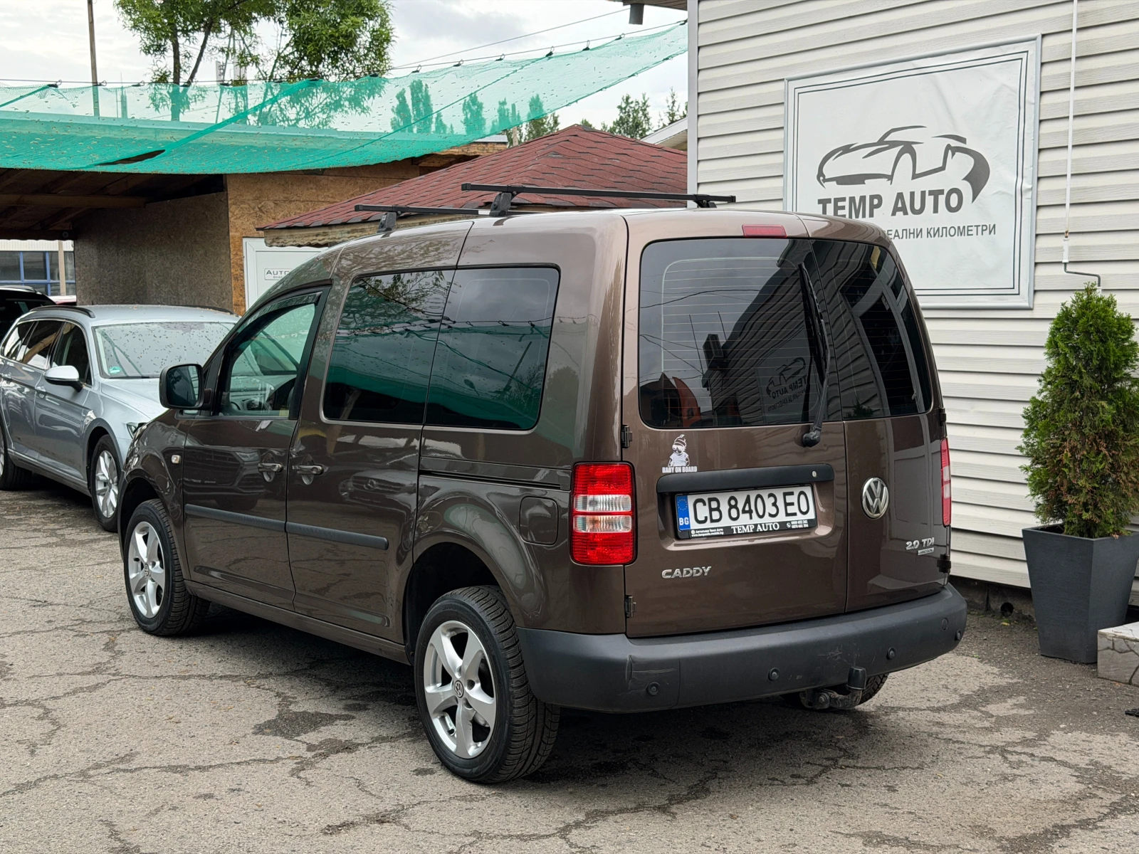 VW Caddy 2.0TDI* 4x4* СЪС СЕРВИЗНА ИСТОРИЯ, снимка 5 - Автомобили и джипове - 54650833