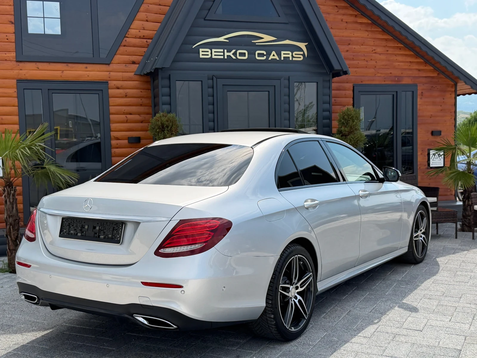 Mercedes-Benz E 220 AMG-PACK//Нов внос от Белгия!, снимка 5 - Автомобили и джипове - 54802582