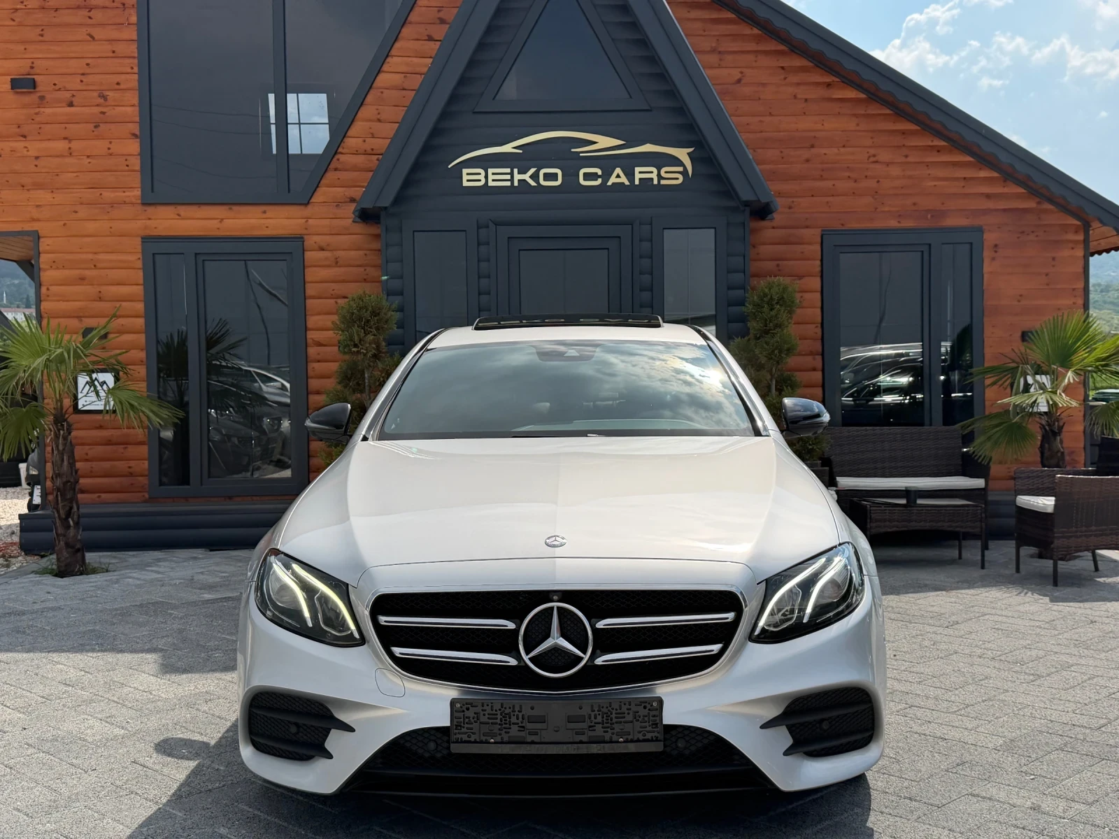 Mercedes-Benz E 220 AMG-PACK//Нов внос от Белгия!, снимка 2 - Автомобили и джипове - 54802582