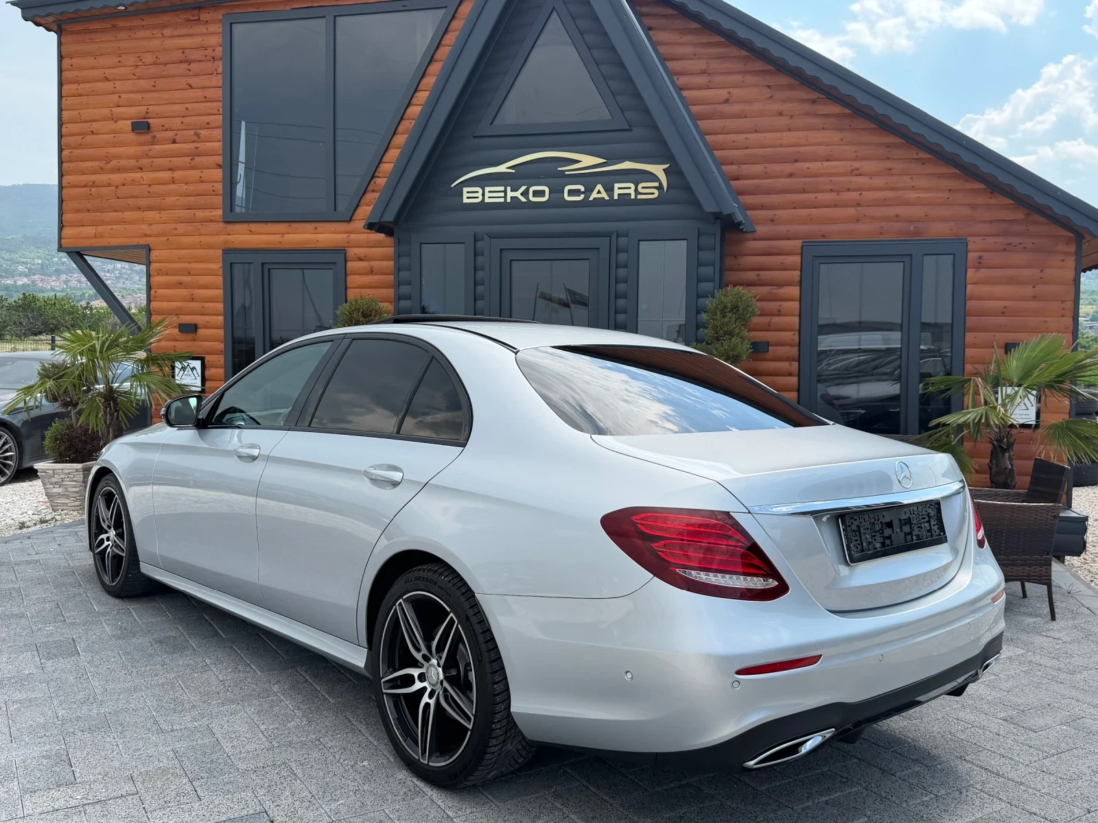 Mercedes-Benz E 220 AMG-PACK//Нов внос от Белгия!, снимка 7 - Автомобили и джипове - 54802582