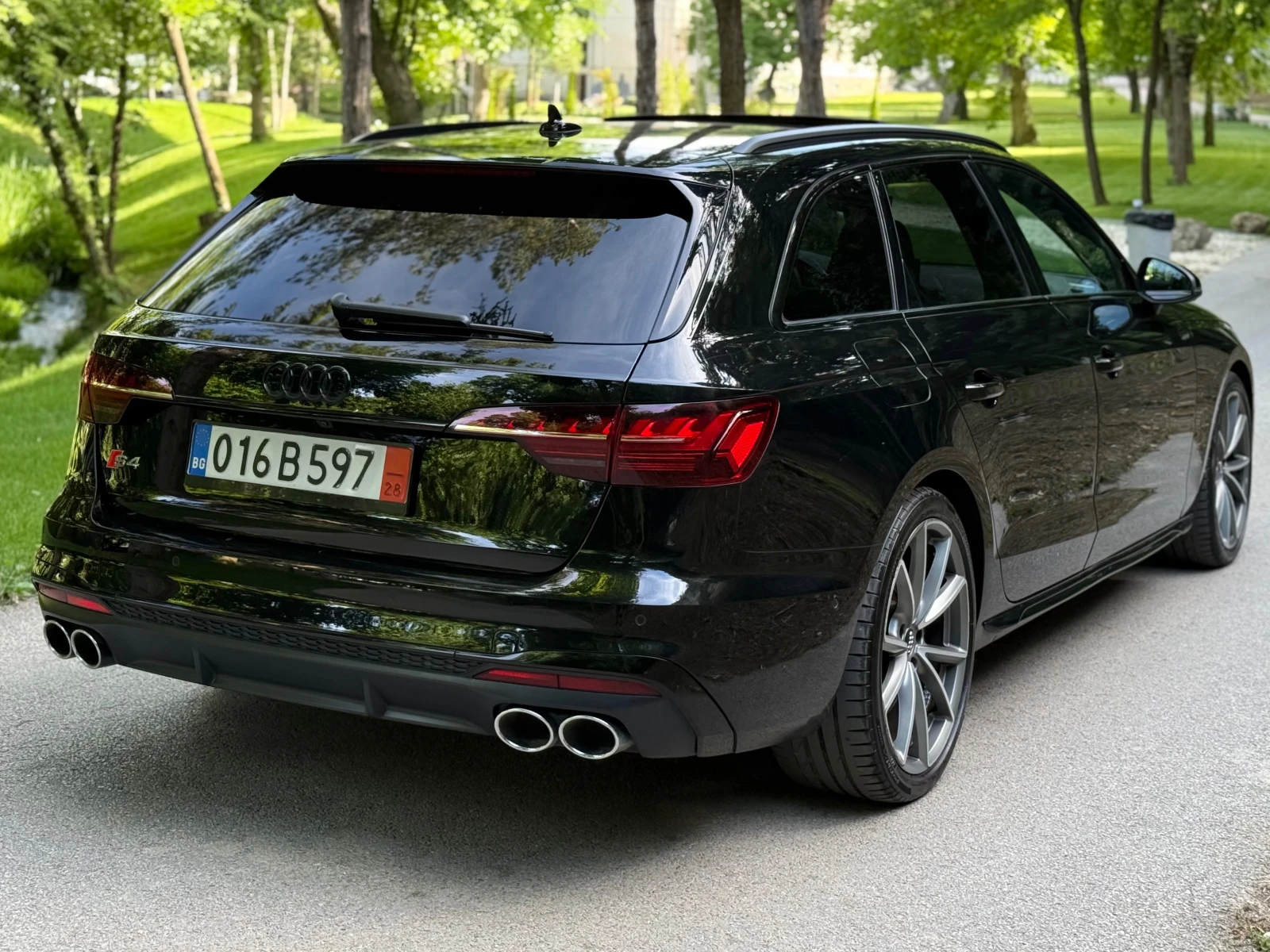 Audi S4 3.0TDI* PANO* CAM360* DIST* MATRIX* ТЕГЛИЧ* FULL, снимка 4 - Автомобили и джипове - 54947793