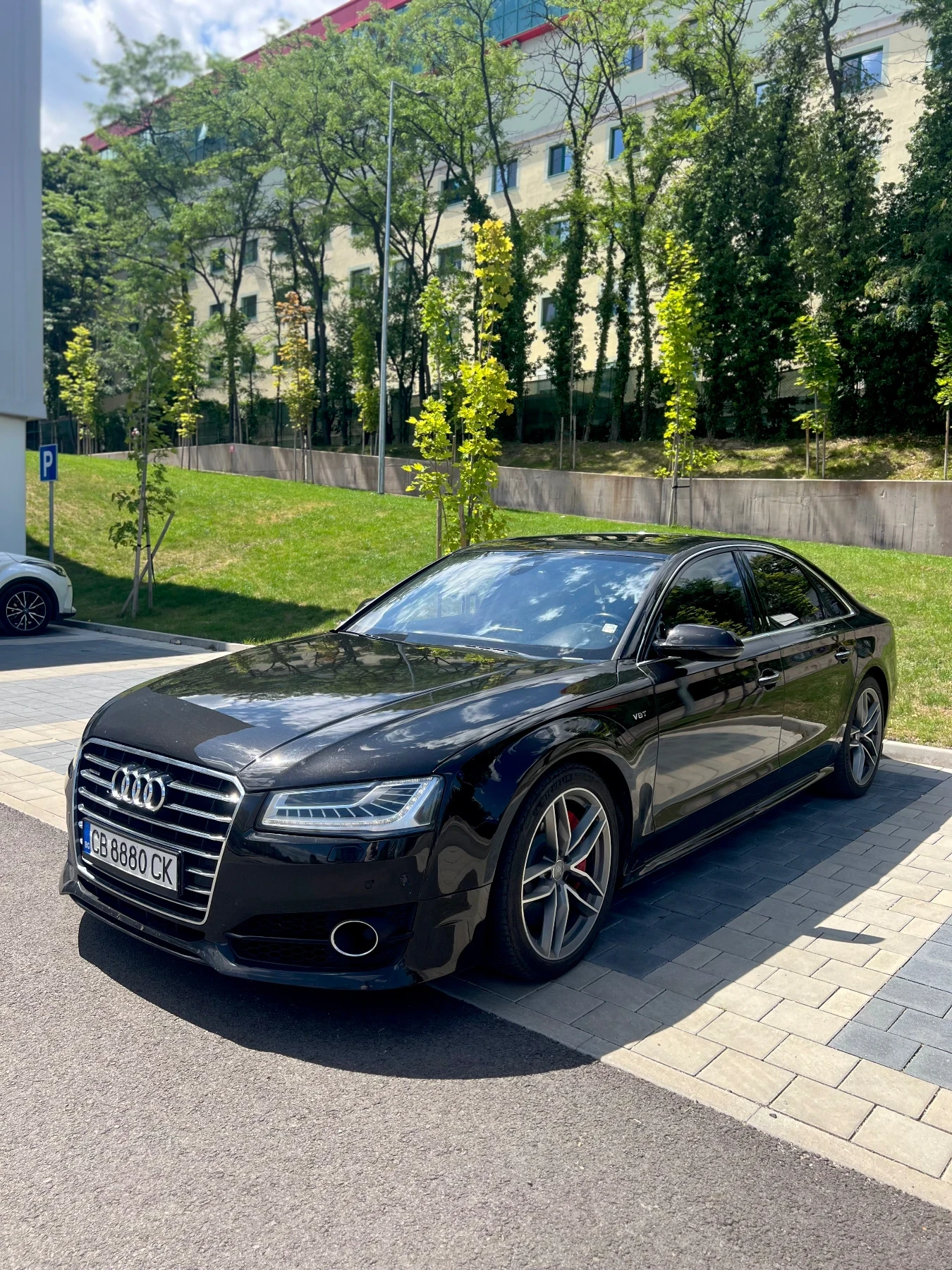 Audi A8, снимка 2 - Автомобили и джипове - 55231430