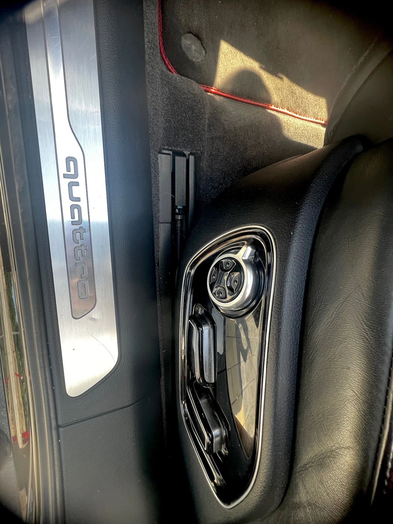 Audi A8, снимка 13 - Автомобили и джипове - 55231430