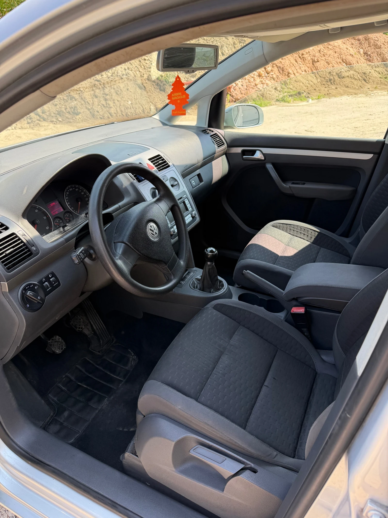 VW Touran VW Touran 2.0 TDI BMM 8клапана, снимка 5 - Автомобили и джипове - 55365947