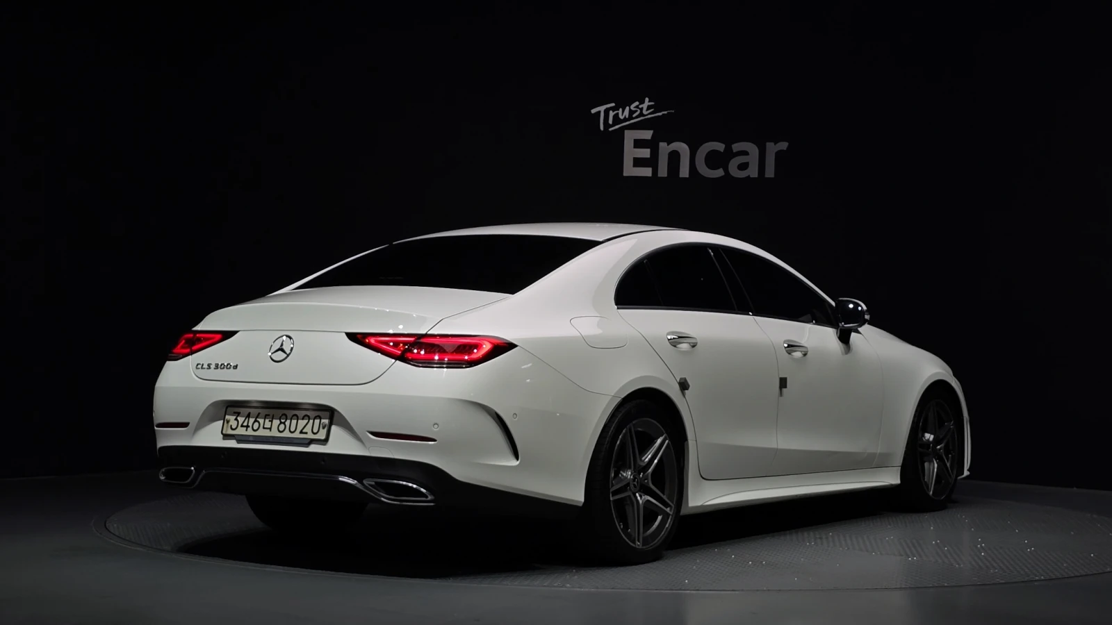 Mercedes-Benz CLS 300 HUD* ЕЛ. БАГАЖНИК* BLIND SPOT* ЛЮК* КРАЙНА ЦЕНА, снимка 2 - Автомобили и джипове - 55435393
