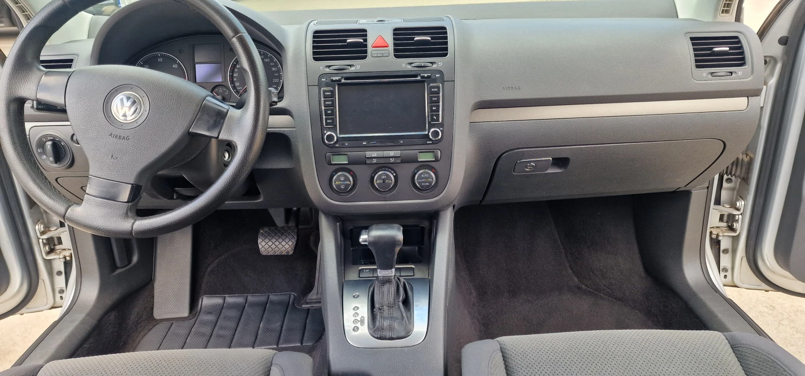 VW Golf 1.9TDI, 105 p.s. 2006 реални 215500км - ОБСЛУЖЕН, снимка 8 - Автомобили и джипове - 55698396