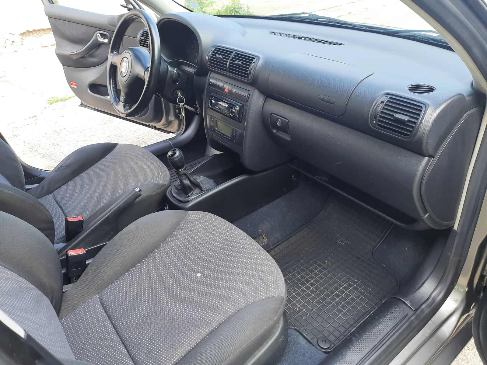 Seat Leon 1.9 TDI 110 Hp, снимка 6 - Автомобили и джипове - 55814940