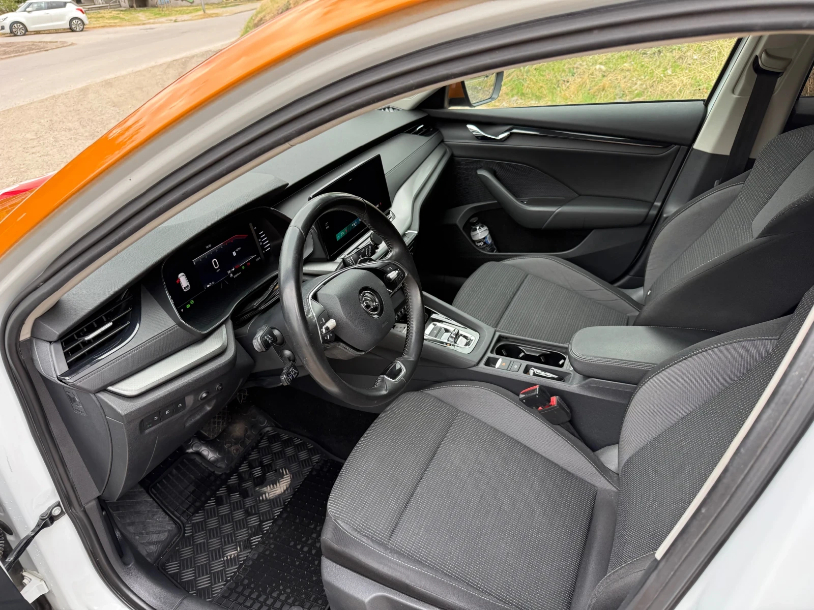 Skoda Octavia 1.5G-TEC, снимка 12 - Автомобили и джипове - 56186895
