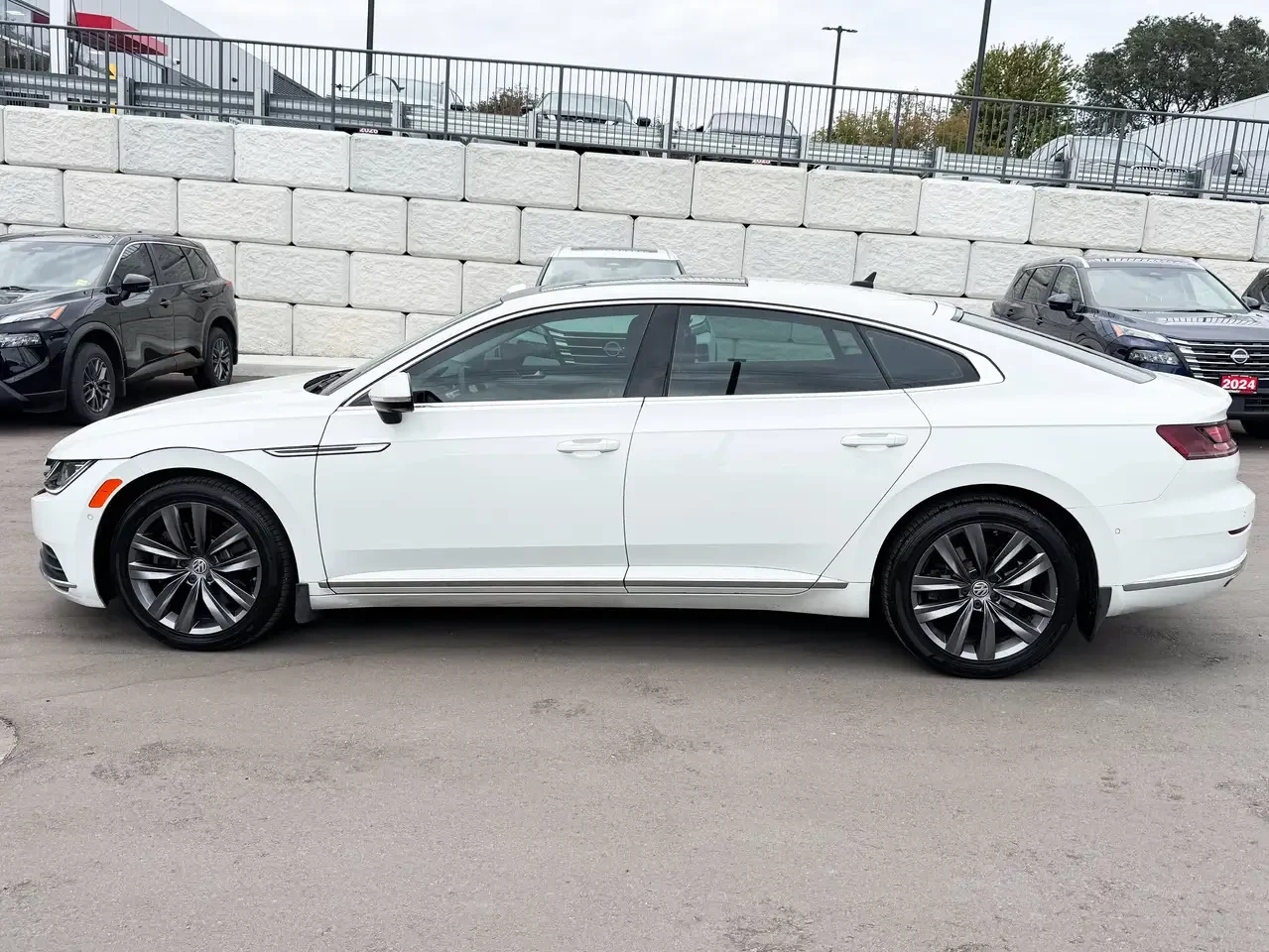 VW Arteon NO ACCIDENT l MASSAGE SEAT All Wheel Drive | Mobile.bg � ����������� 5
