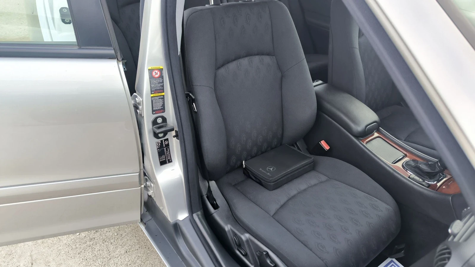 Mercedes-Benz C 180 1.8i automatic 154200km, снимка 12 - Автомобили и джипове - 56724041