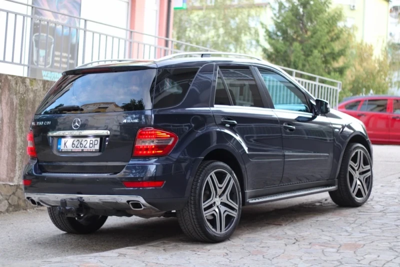 Mercedes-Benz ML 350 4 Matic, снимка 5 - Автомобили и джипове - 48009346