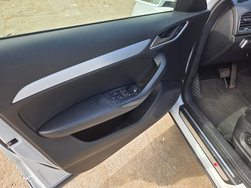 Audi Q3 2xS-LINE, снимка 10 - Автомобили и джипове - 52319346