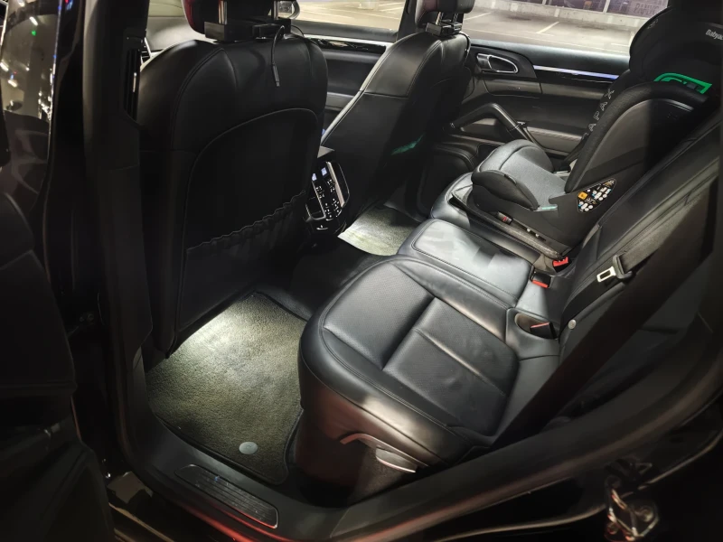 Porsche Cayenne 4.2D, снимка 8 - Автомобили и джипове - 52777803